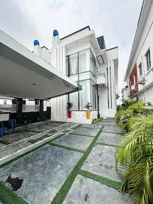 5bdrm Duplex in Chevron for sale