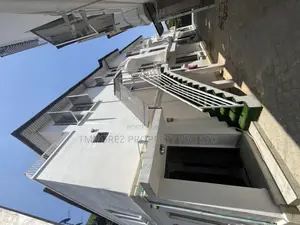 2bdrm Apartment in Lekki Phase 1 for rent