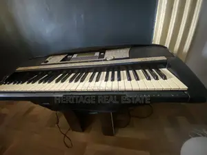 Yamaha PSR 740