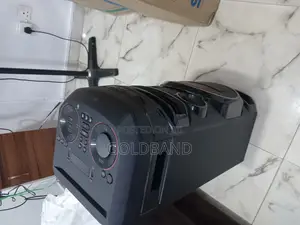 Lg Xboom Rnc7 450w Party-Ready Bluetooth Sound System