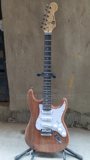 Gipson Electric Lead Guitar With Accessories