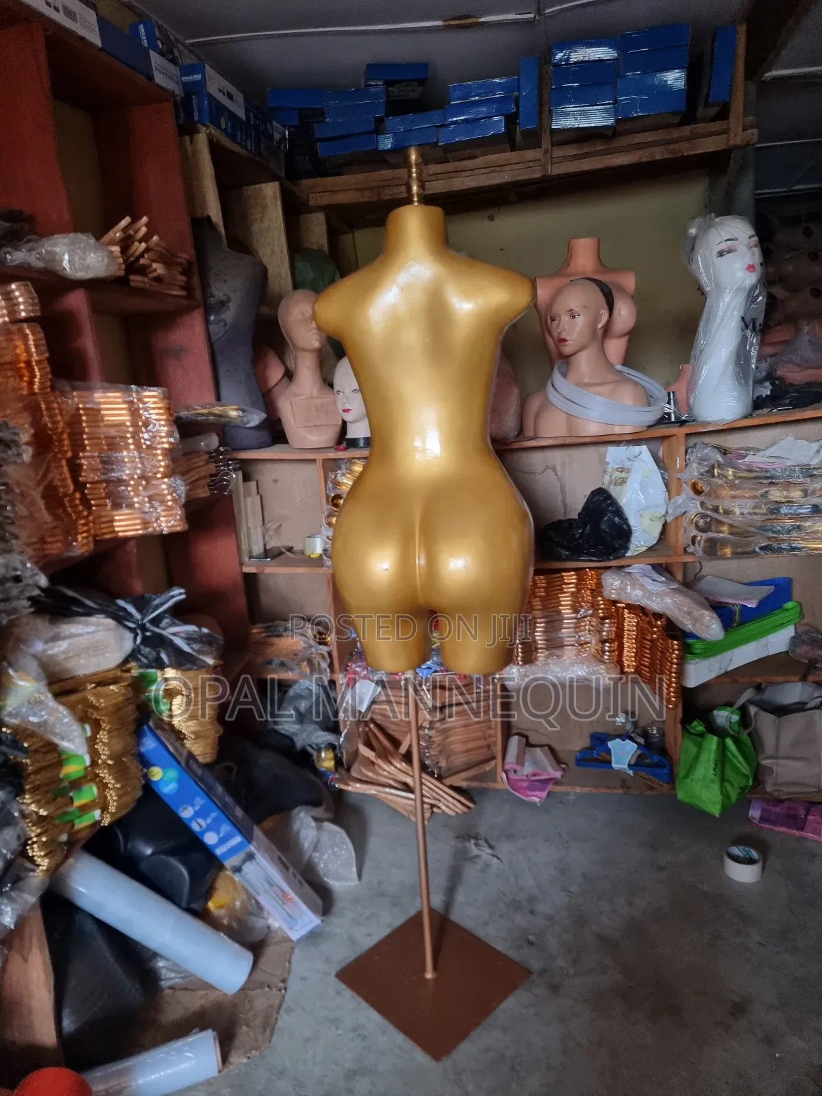 Gold Big Hip Dressform