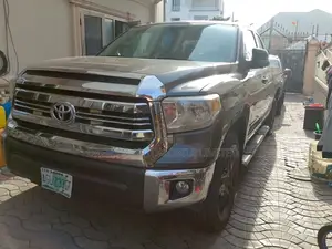 Toyota Tundra 2014 Gray
