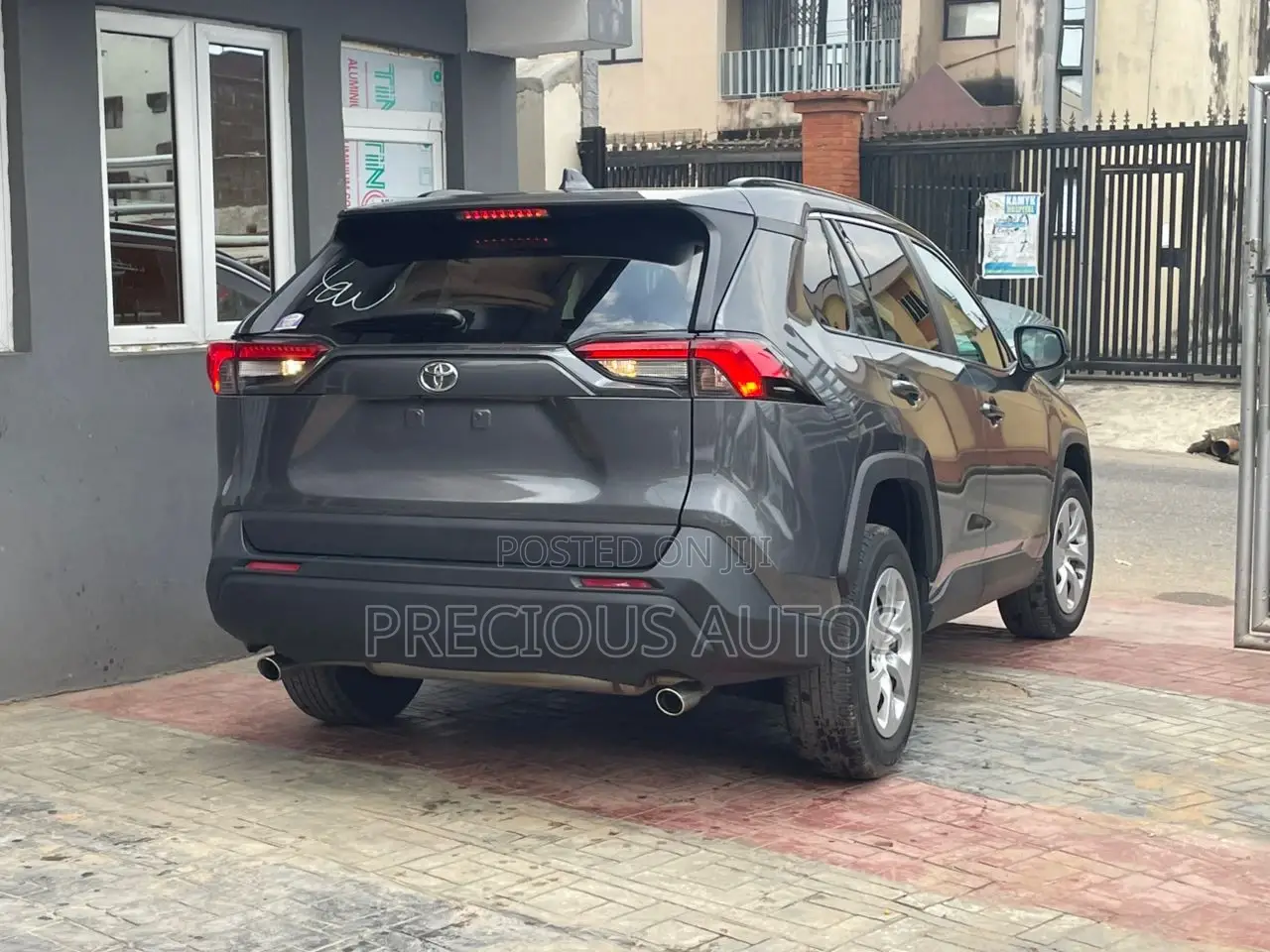 Toyota RAV4 2022 Gray
