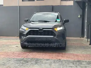 Toyota RAV4 2022 Gray