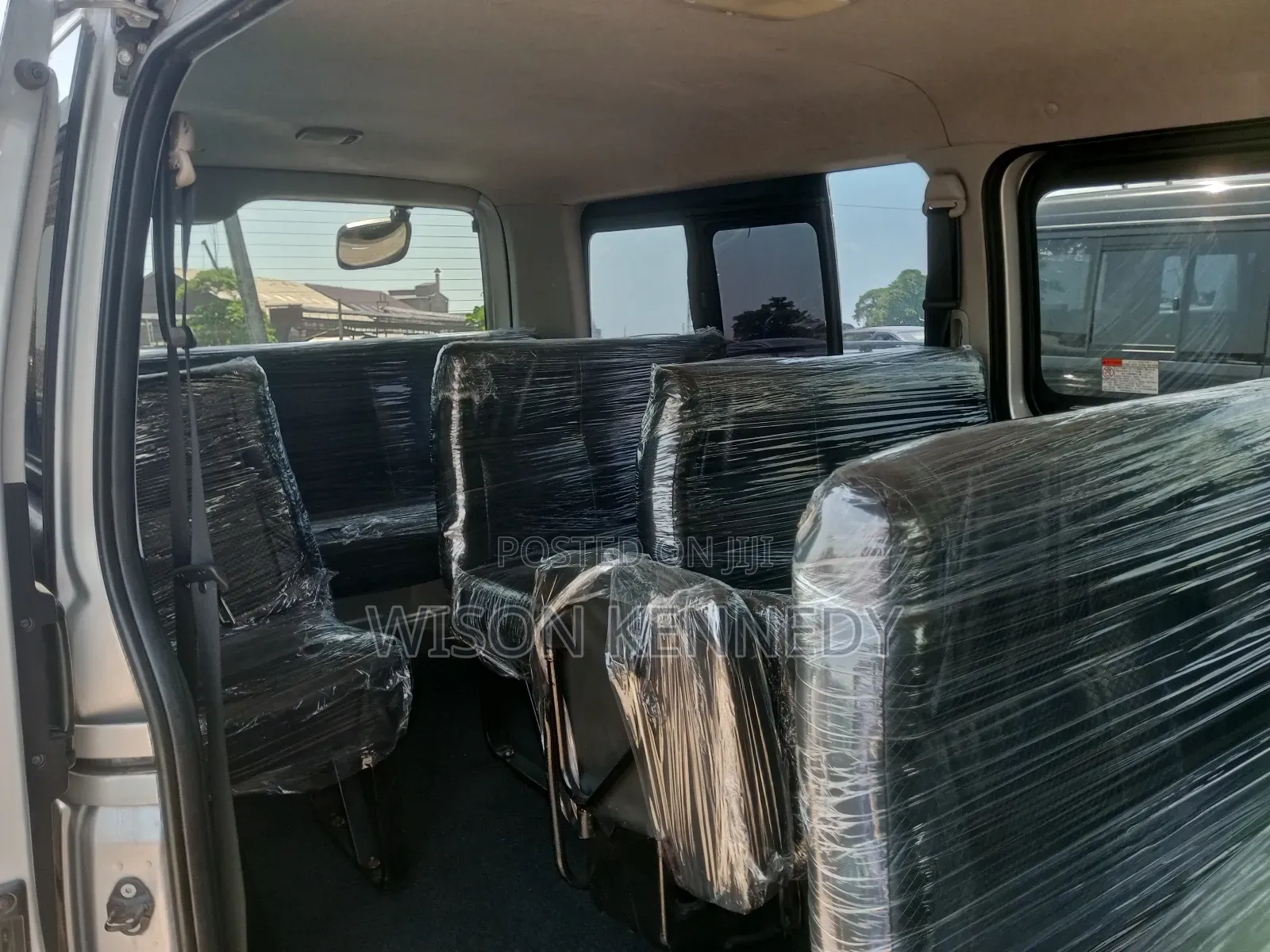Toyota HiAce 2017 White