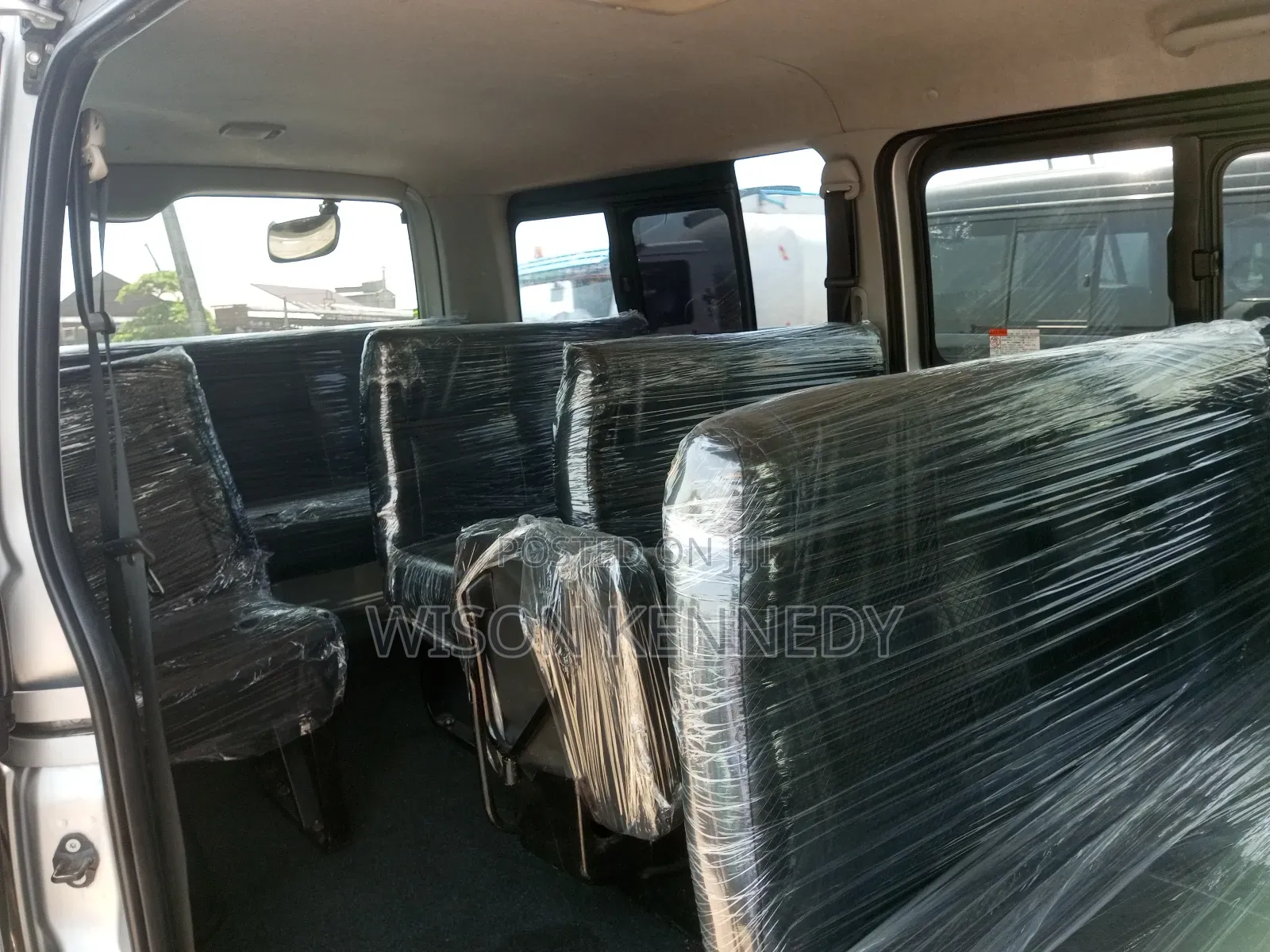 Toyota HiAce 2017 White