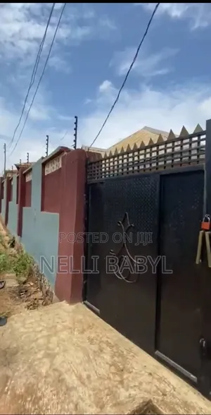 4bdrm Bungalow in Amuloko Ibadan, Pdinjo for sale
