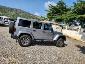 Jeep Wrangler Rubicon 2dr SUV 4WD (3.6L 6cyl 6M) 2015 Silver