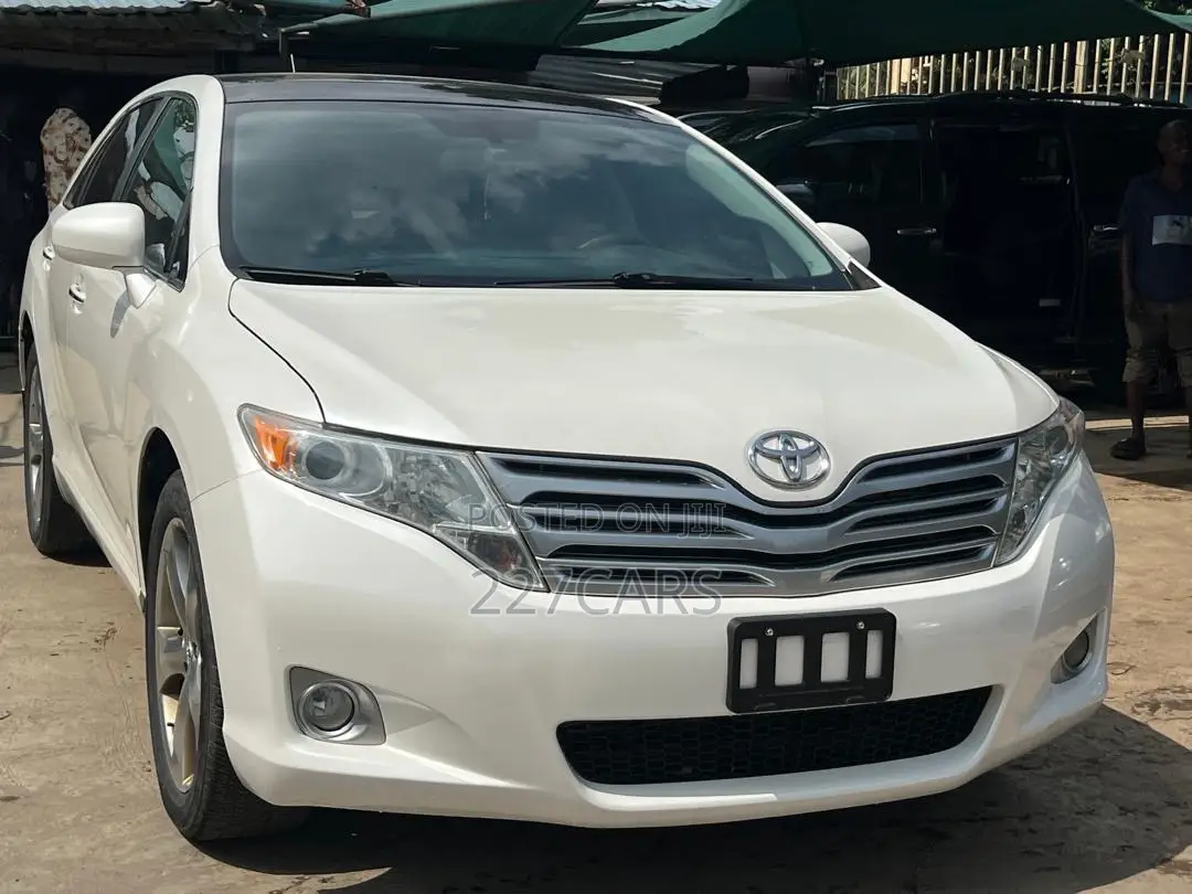 Toyota Venza V6 AWD 2012 White