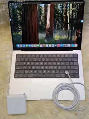 Apple MacBook Pro 2023 M3 Pro 14-Inch 8GB Intel Core M3 SSD 512GB