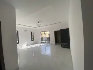 3bdrm Block of Flats in Ikeja for sale