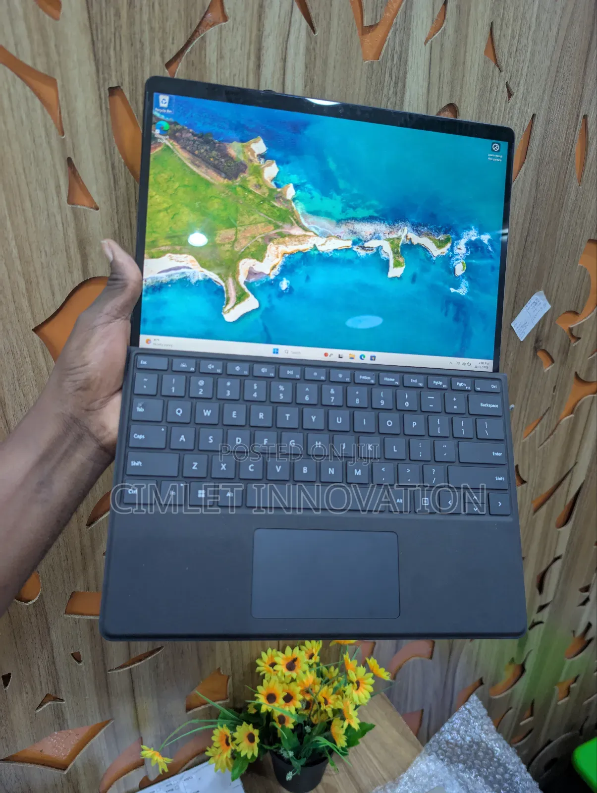 Microsoft Surface Pro X 16GB Qualcomm Snapdragon X Plus SSD 256GB