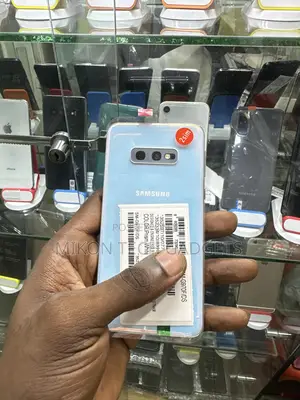 Samsung Galaxy S10e 128 GB Blue
