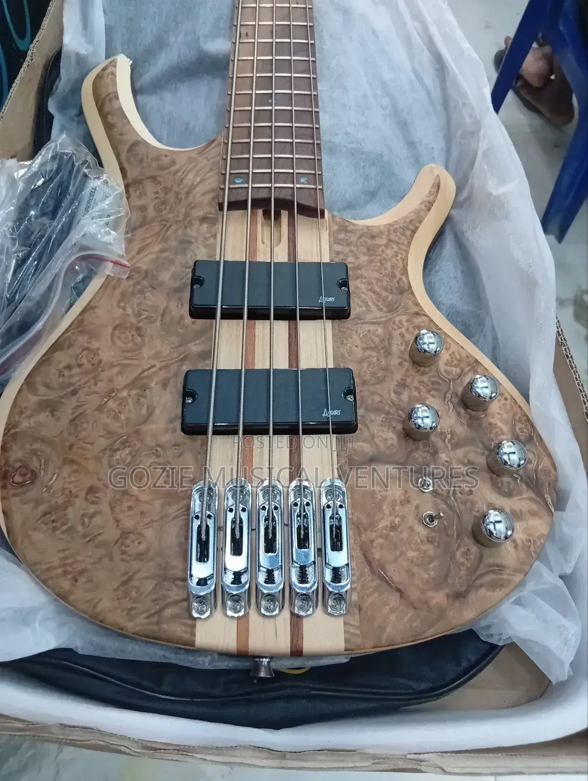 Luxars Electric Bass Guitar
