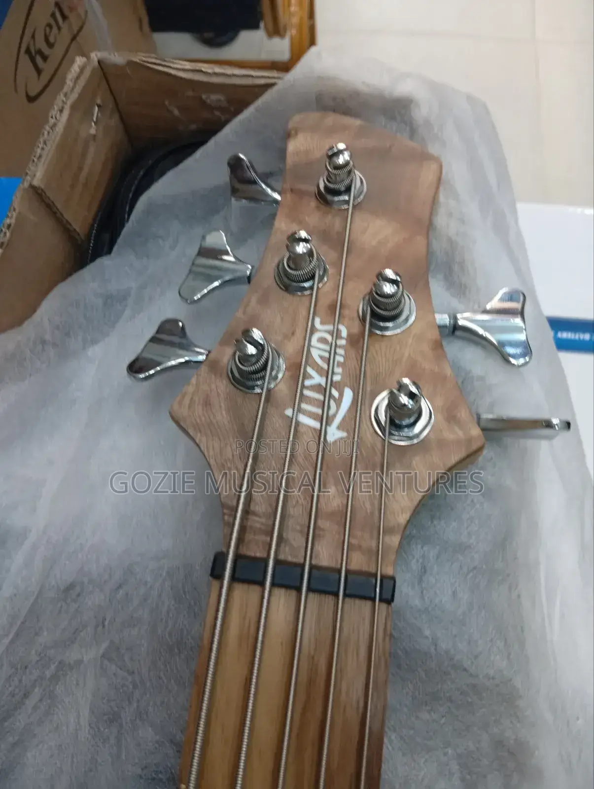 Luxars Electric Bass Guitar