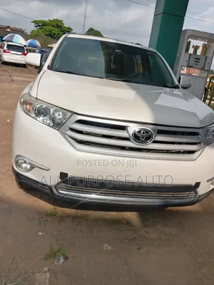 Toyota Highlander Limited 2012 White