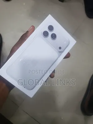 New Apple XR 128 GB Silver