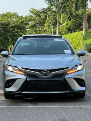 Toyota Camry XSE (2.5L 4cyl 8A) 2019 Silver