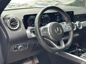 Mercedes-Benz GLB-Class GLB 250 4MATIC 2022 White