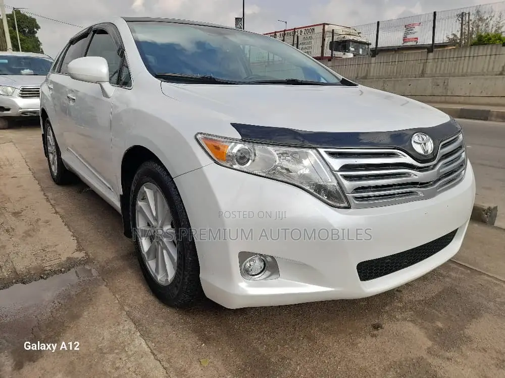 Toyota Venza AWD 2011 White