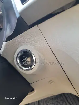 Toyota Venza AWD 2011 White