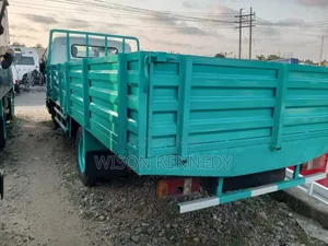 Mitsubishi=Canter