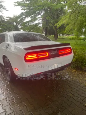 Dodge Challenger SXT RWD 2018 White