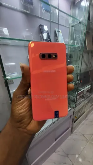 Samsung Galaxy S10e 128 GB Orange