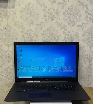 Laptop HP Pavilion 17 8GB AMD A6 HDD 1T