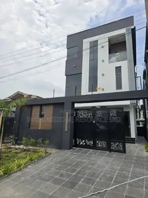 5bdrm Duplex in Lekki Phase 1 for sale
