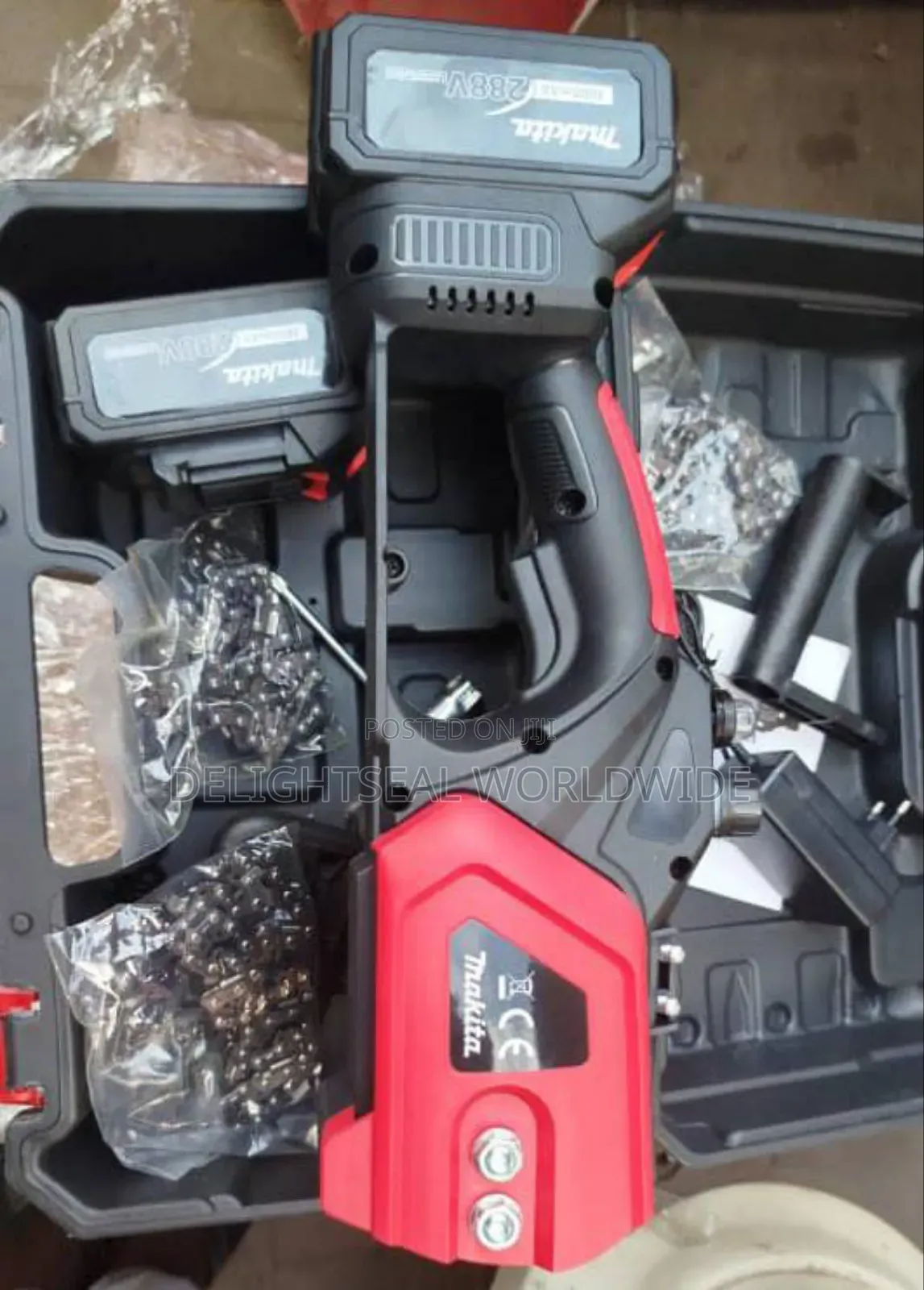Cordless Chainsaw Cutting Machine