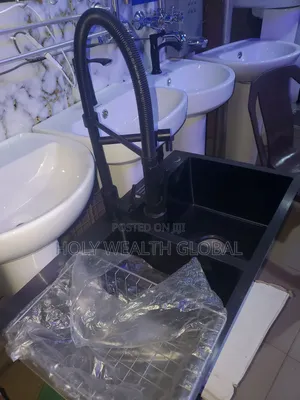 Premium Black Pull-Down Kitchen Faucet (Water Tap)