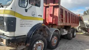 Tokunbo Mercedes Benz 12tyres Tipper. V10 Engine.