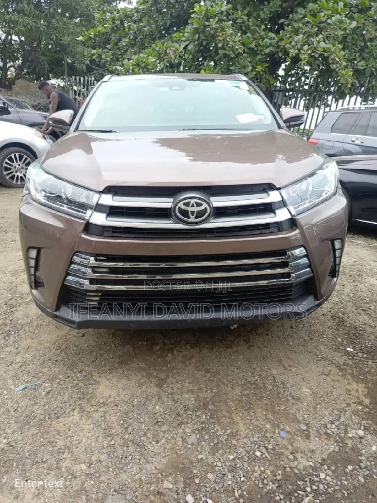 Toyota Highlander XLE 4x2 V6 (3.5L 6cyl 8A) 2017 Brown