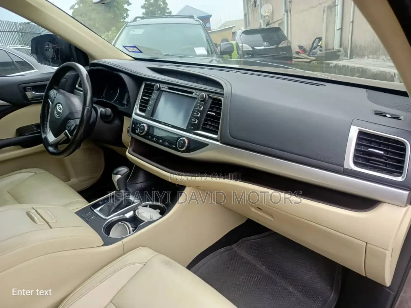 Toyota Highlander XLE 4x2 V6 (3.5L 6cyl 8A) 2017 Brown