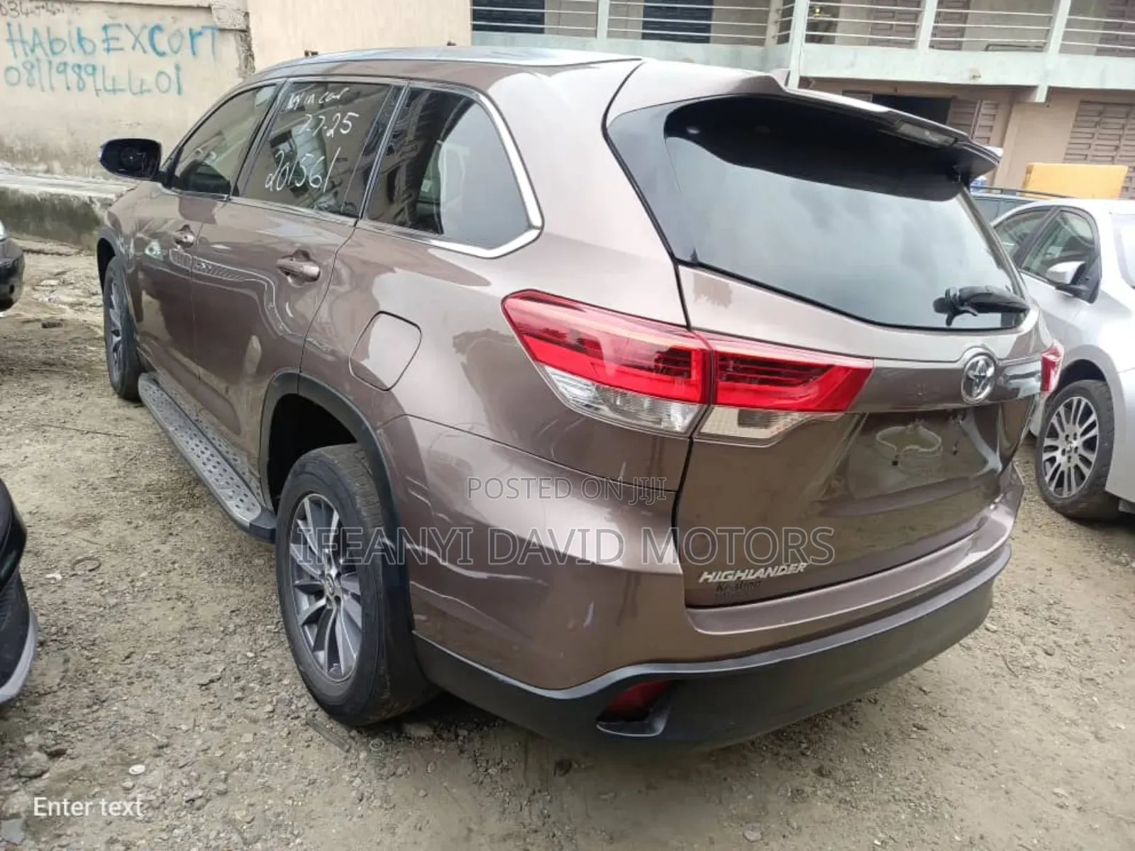 Toyota Highlander XLE 4x2 V6 (3.5L 6cyl 8A) 2017 Brown