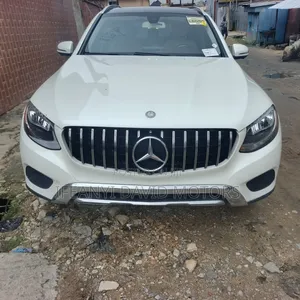 Mercedes-Benz GLC-Class 2017 White