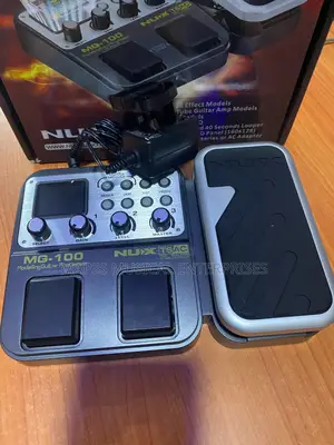 Nux Mg-100 Modelling Guitar Processor.