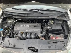Toyota Corolla 2009 Silver