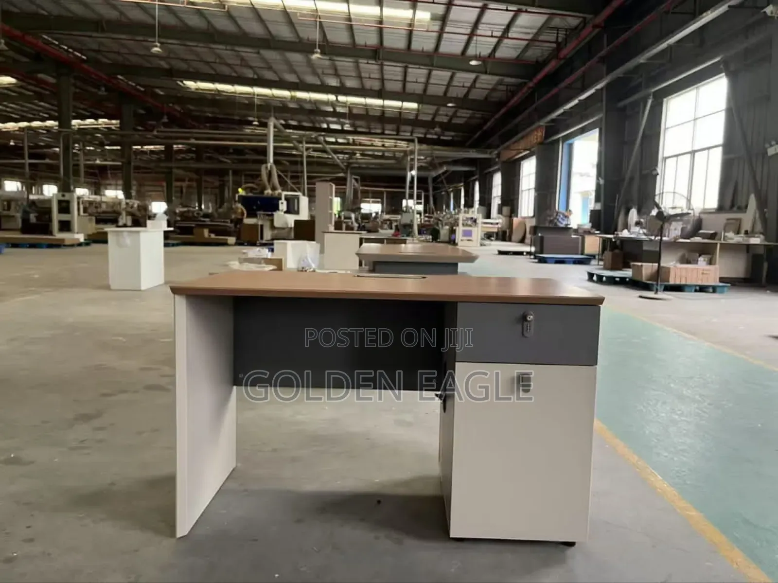 120cm Unique Table