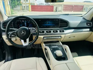 Mercedes-Benz GLE-Class 2021