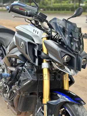 Yamaha 2022 Black