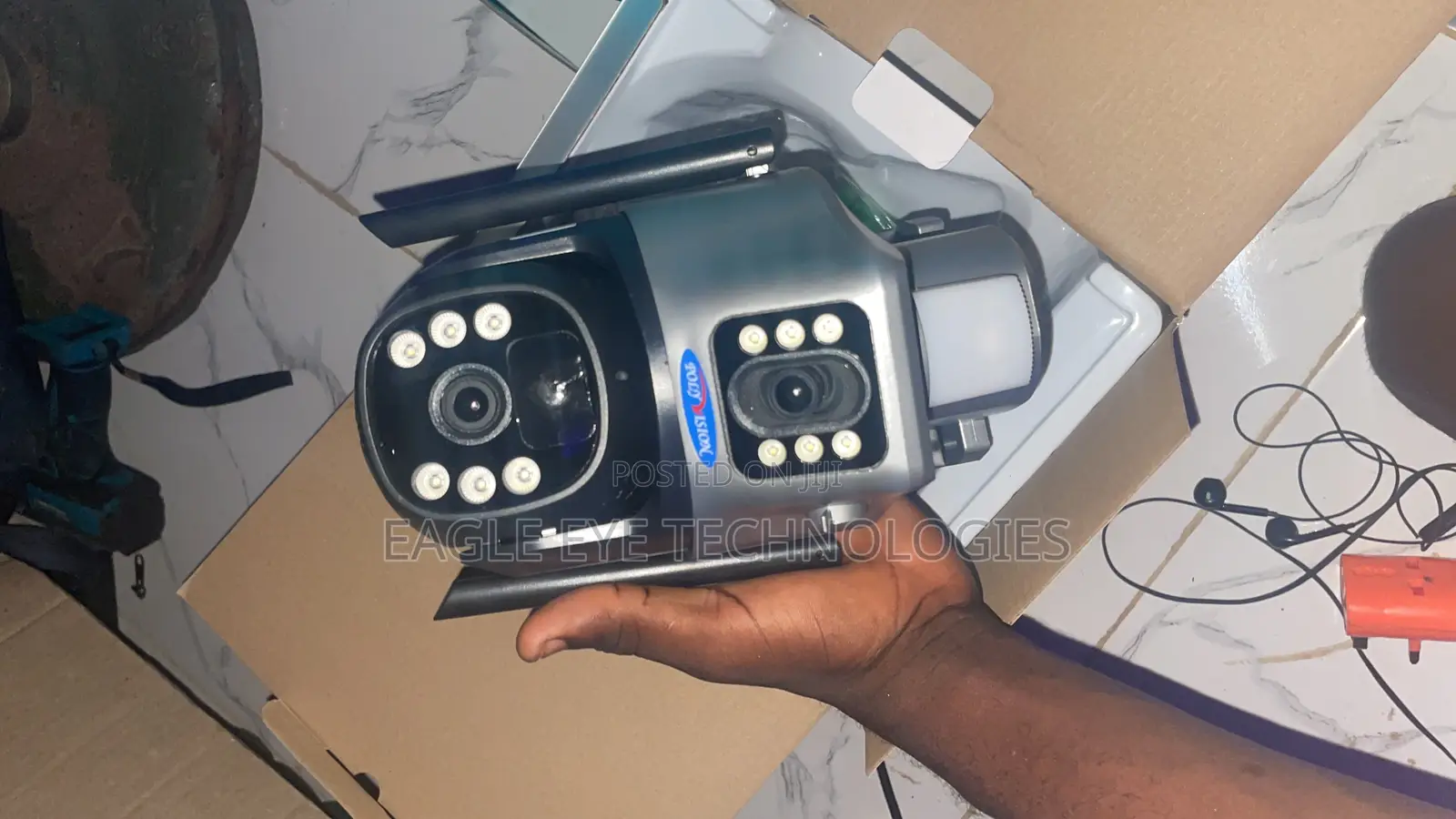 Poly Vision Dual Lens Solar Camera