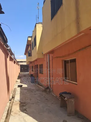 3bdrm Block of Flats in Site A, Satellite Town for sale