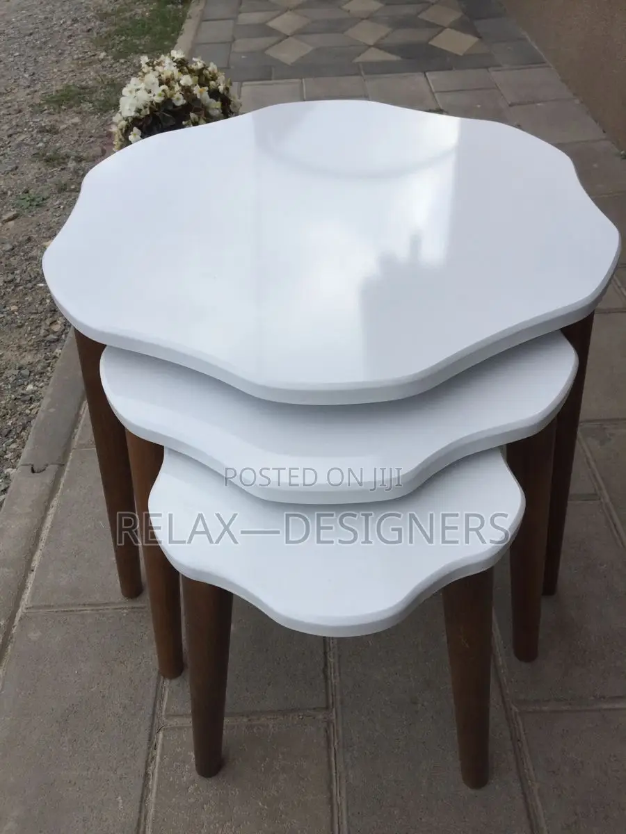3. Triplet Table. White  