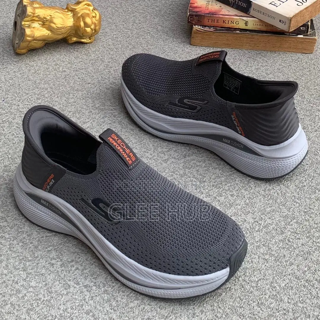 Sketchers Max Cushion Sneakers