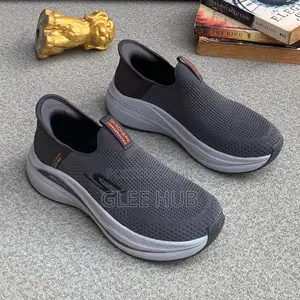 Sketchers Max Cushion Sneakers