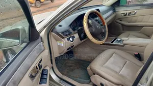 Mercedes-Benz E350 2010 Gold