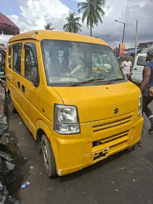 Suzuki Every 2012 Yellow